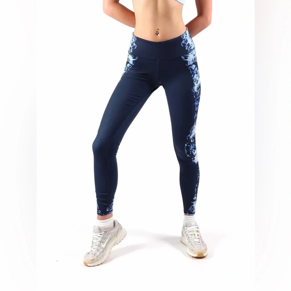 Alo Yoga High Waisted Athletic Airbrush Leggings in Dark Crystal Sky Size XS